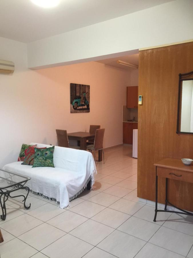 Davi'S Studio Apartment Пафос Экстерьер фото