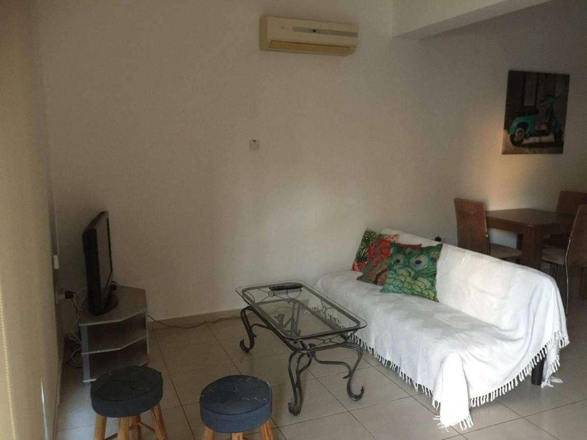 Davi'S Studio Apartment Пафос Экстерьер фото